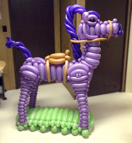 Balloon sculpture for girls party
